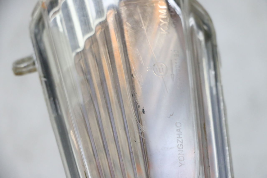 photo de VOORSTE RECHTER KNIPPERLICHT KYMCO AGILITY CITY 4T 50 (2008 - 2016) - Zoom op gebruiksstaat