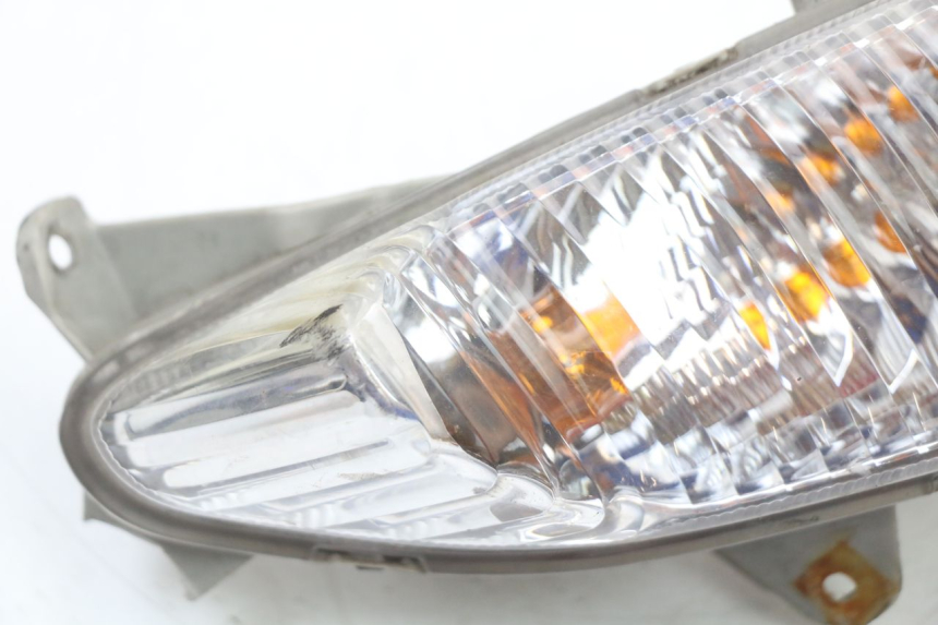 photo de VOORSTE RECHTER KNIPPERLICHT SUZUKI BURGMAN 125 (2007 - 2014) - Detail van het onderdeel