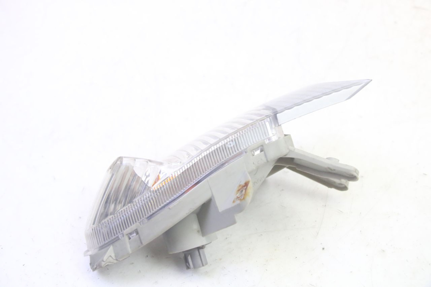 photo de VOORSTE RECHTER KNIPPERLICHT SUZUKI BURGMAN 125 (2007 - 2014) - Zoom op gebruiksstaat