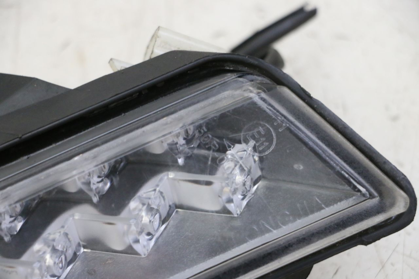 photo de VOORSTE RECHTER KNIPPERLICHT ORCAL CAVARO 4T 50 (2019 - 2023) - Detail van het onderdeel