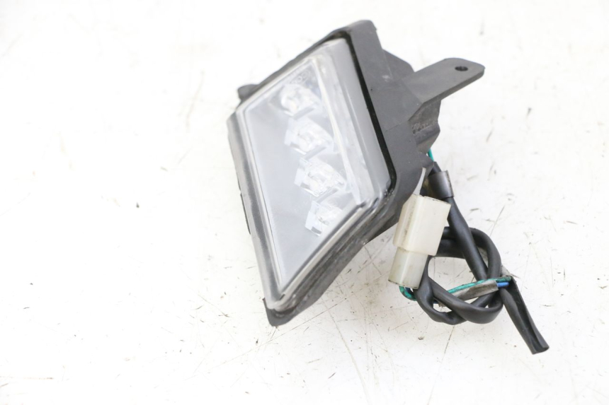 photo de VOORSTE RECHTER KNIPPERLICHT ORCAL CAVARO 4T 50 (2019 - 2023) - Bevestigingspunten