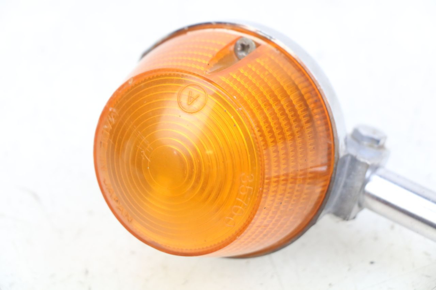 photo de VOORSTE RECHTER KNIPPERLICHT HONDA CM 125 (1983 - 2003) - Markeringen en referenties