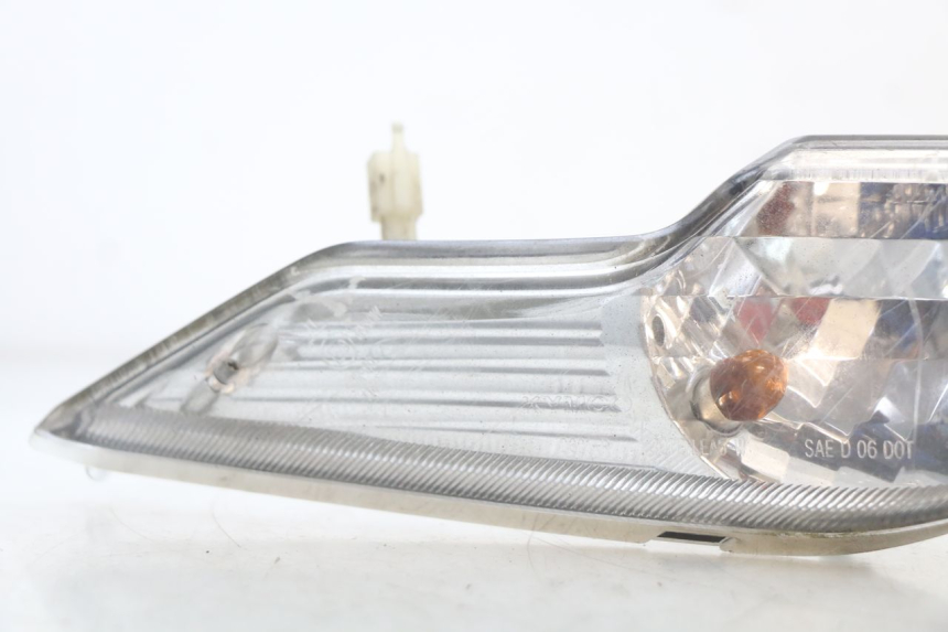 photo de VOORSTE RECHTER KNIPPERLICHT KYMCO DINK 4T 50 (2007 - 2018) - Detail van het onderdeel