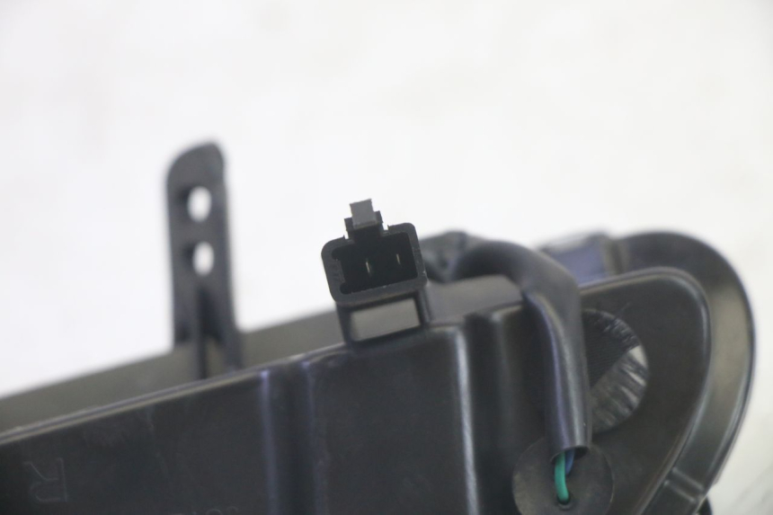 photo de VOORSTE RECHTER KNIPPERLICHT PEUGEOT DJANGO 4T 50 (2014 - 2019) - Overzicht