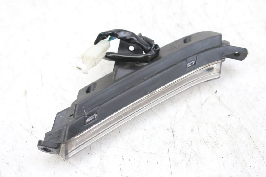 photo de VOORSTE RECHTER KNIPPERLICHT WAYSCRAL E-SPEED 1 (2022 - 2024) - Detail van het onderdeel