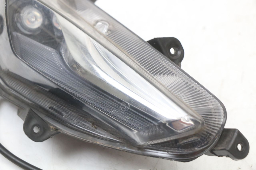 photo de VOORSTE RECHTER KNIPPERLICHT JM MOTORS EVOLIS 4T 50 (2018 - 2022) - Technische close-up