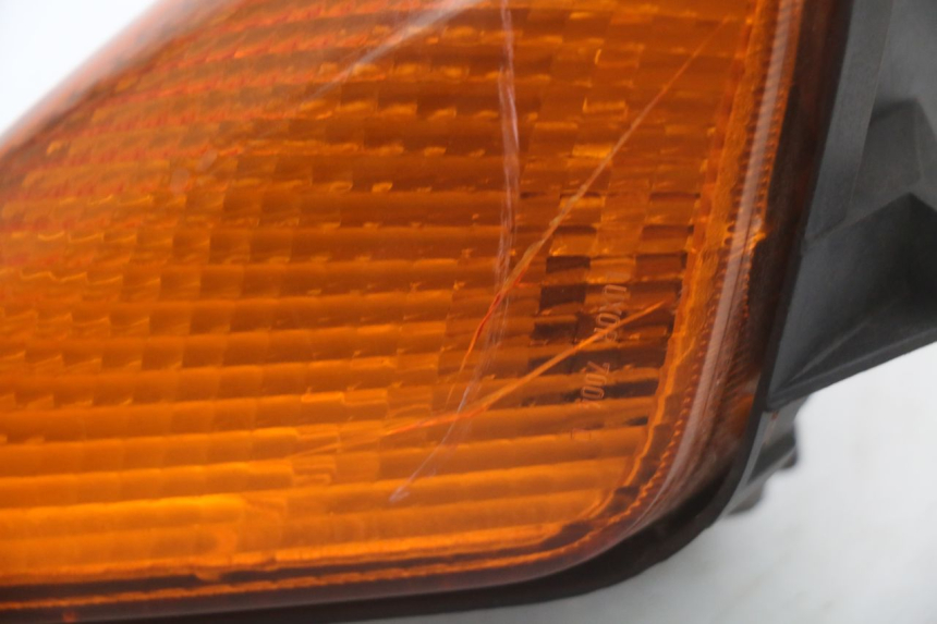 photo de VOORSTE RECHTER KNIPPERLICHT HONDA FES PANTHEON 2T 125 (1998 - 2002) - Zoom op gebruiksstaat