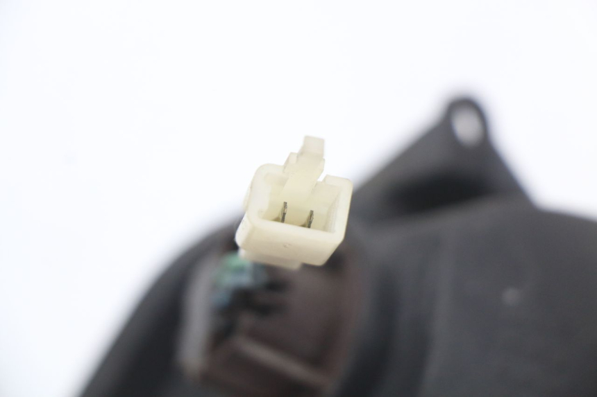 photo de VOORSTE RECHTER KNIPPERLICHT HONDA FES PANTHEON 2T 125 (1998 - 2002) - Technische close-up