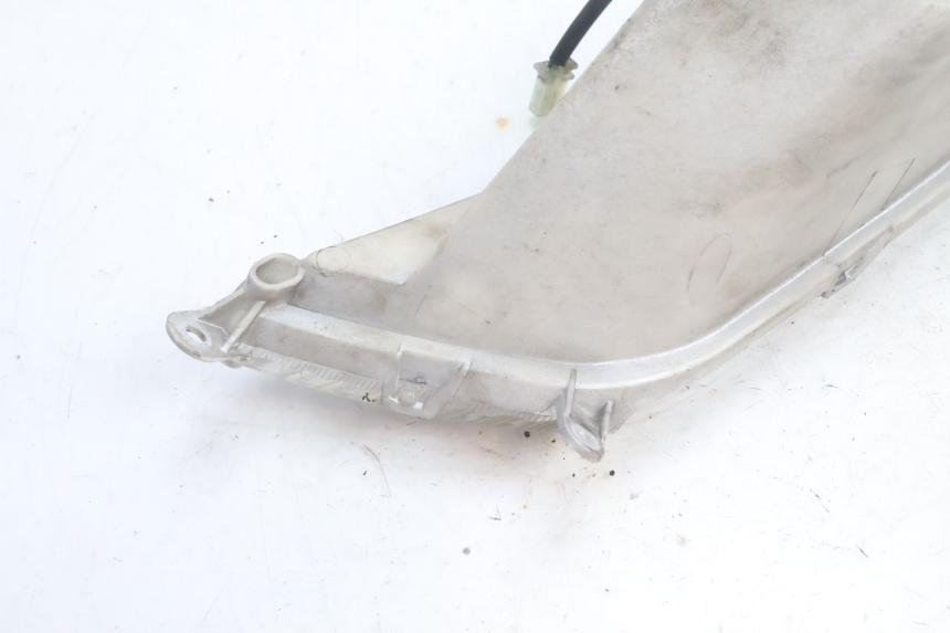 photo de VOORSTE RECHTER KNIPPERLICHT HONDA FES PANTHEON 125 (2003 - 2007) - Technische close-up