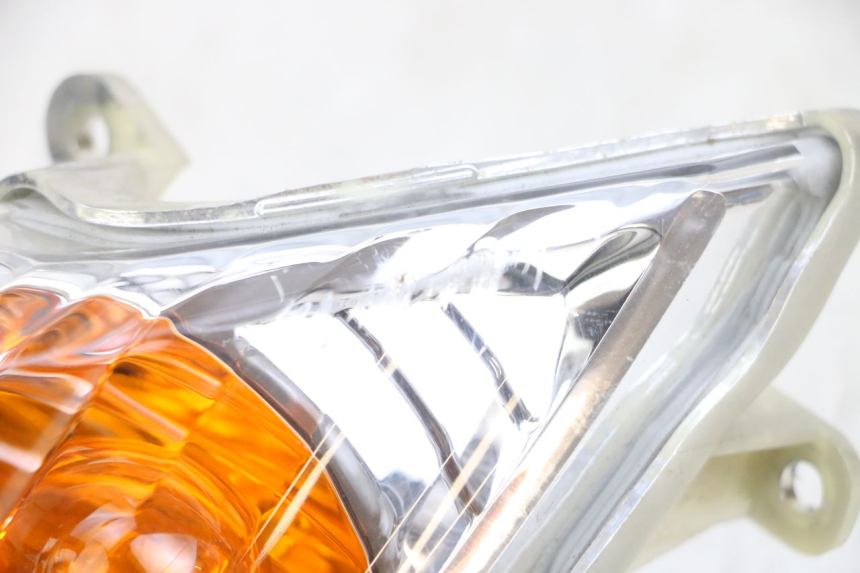 photo de VOORSTE RECHTER KNIPPERLICHT MBK FLAME X 125 (2007 - 2016) - Bevestigingspunten