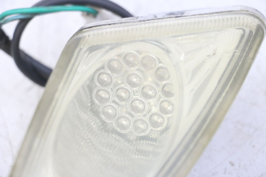 photo de VOORSTE RECHTER KNIPPERLICHT GOES WIKI 125 (2010 - 2015) - Andere kijkhoek