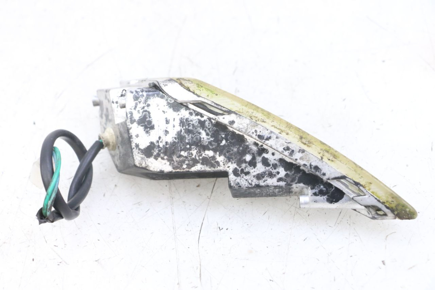 photo de VOORSTE RECHTER KNIPPERLICHT GOES WIKI 125 (2010 - 2015) - Staat van het oppervlak