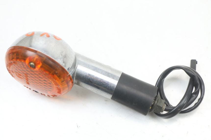 photo de VOORSTE RECHTER KNIPPERLICHT SUZUKI GZ MARAUDER 125 (1998 - 2004) - Zoom op gebruiksstaat