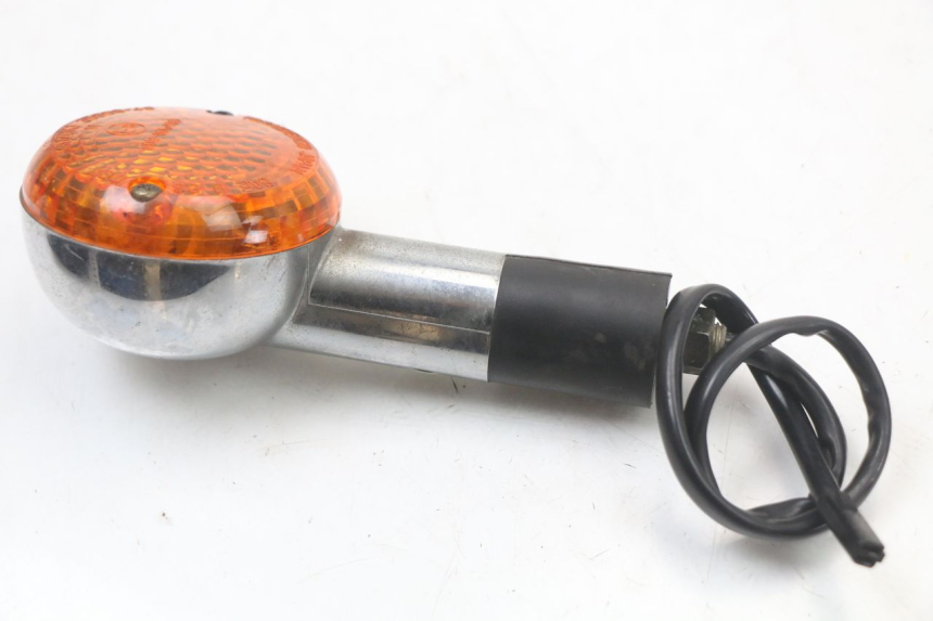 photo de VOORSTE RECHTER KNIPPERLICHT SUZUKI GZ MARAUDER 125 (1998 - 2004) - Technische close-up