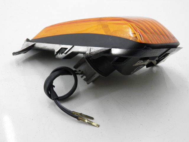 photo de VOORSTE RECHTER KNIPPERLICHT HONDA CBF S ABS 600 (2004 - 2007) - Zoom op gebruiksstaat