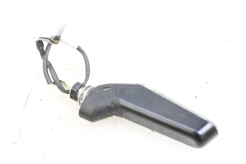 photo de VOORSTE RECHTER KNIPPERLICHT HUSQVARNA SVARTPILEN 401 (2018 - 2023) - Technische close-up