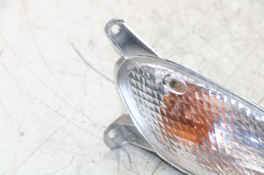 photo de VOORSTE RECHTER KNIPPERLICHT KYMCO SPACER 50 (1998 - 2009) - Technische close-up