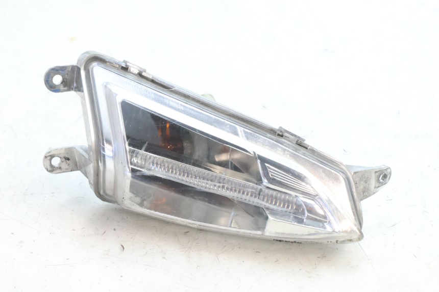 photo de VOORSTE RECHTER KNIPPERLICHT PIAGGIO LIBERTY IGET 4T 50 (2021 - 2025) - Hoofdaanzicht