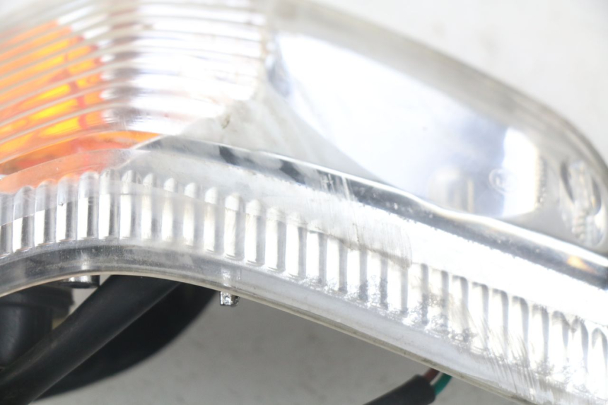 photo de VOORSTE RECHTER KNIPPERLICHT KYMCO LIKE 4T 50 (2009 - 2018) - Bevestigingspunten