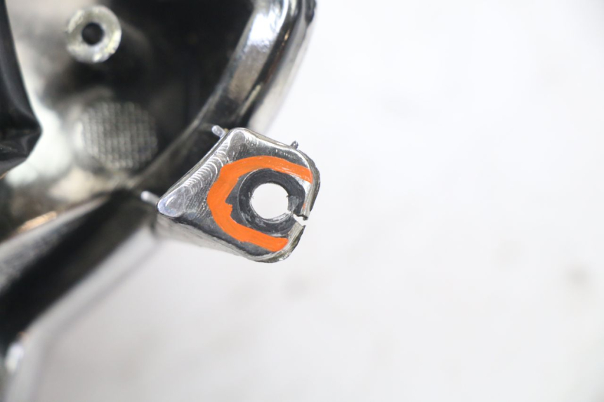 photo de VOORSTE RECHTER KNIPPERLICHT LONGJIA SHARPY 125 (2020 - 2024) - Bevestigingspunten