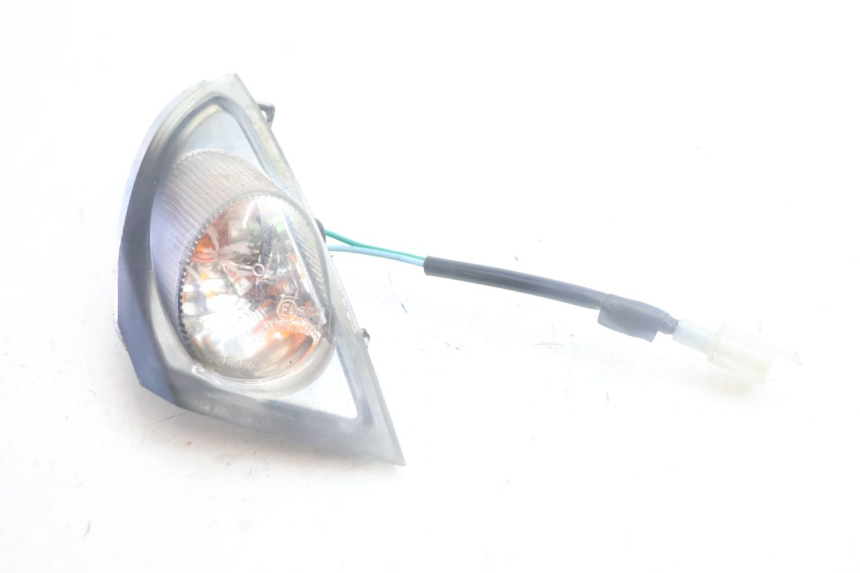photo de VOORSTE RECHTER KNIPPERLICHT SYM MIO 50 (2005 - 2010) - Detail van het onderdeel