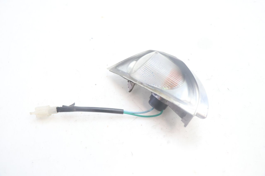 photo de VOORSTE RECHTER KNIPPERLICHT SYM MIO 50 (2005 - 2010) - Technische close-up