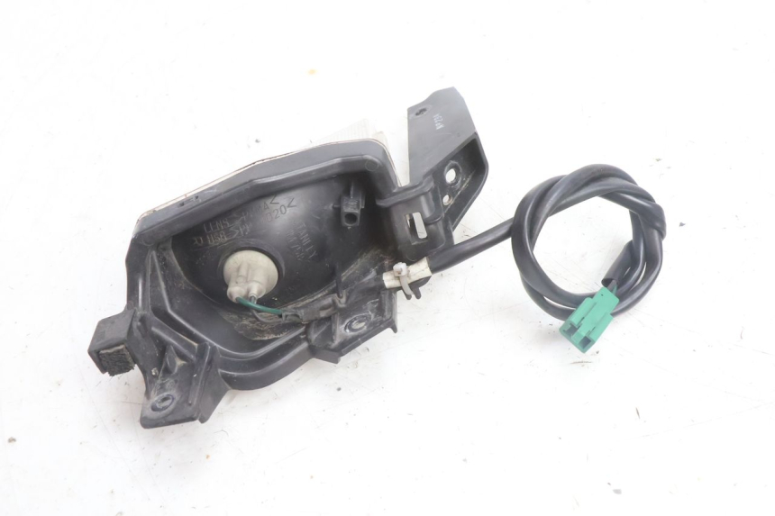photo de RECHTS VOOR KNIPPERLICHT YAMAHA N-MAX NMAX 125 (2021 - 2024) - Technische close-up