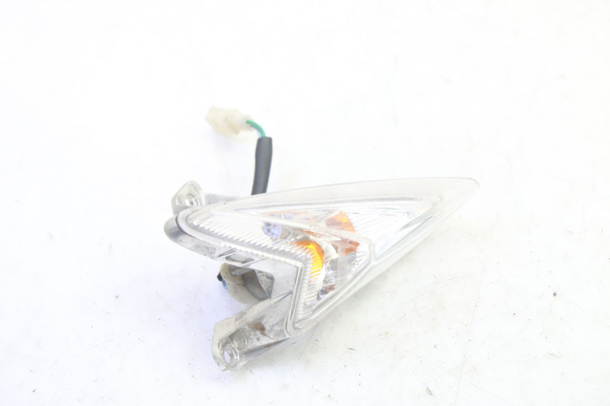 photo de VOORSTE RECHTER KNIPPERLICHT SYM ORBIT III 3 4T 50 (2021 - 2025) - Andere kijkhoek