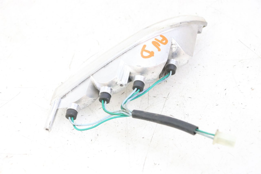 photo de VOORSTE RECHTER KNIPPERLICHT PEUGEOT VIVACITY 125 (2010 - 2017) - Technische close-up