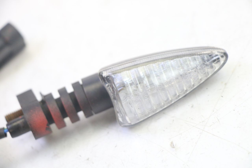 photo de VOORSTE RECHTER KNIPPERLICHT LIGIER PULSE 3 1 (2014 - 2020) - Zoom op gebruiksstaat