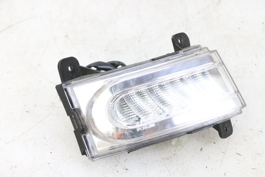 photo de VOORSTE RECHTER KNIPPERLICHT EFUN PUSA 1 - Hoofdaanzicht