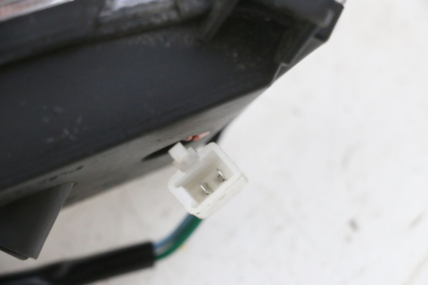 photo de VOORSTE RECHTER KNIPPERLICHT EFUN PUSA 1 - Detail van het onderdeel