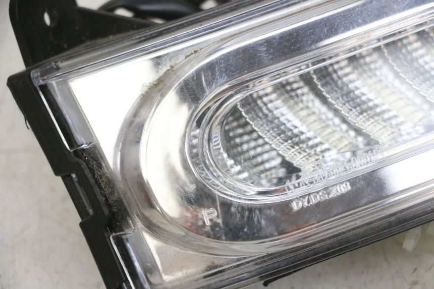 photo de VOORSTE RECHTER KNIPPERLICHT EFUN PUSA 1 - Gecontroleerd onderdeel