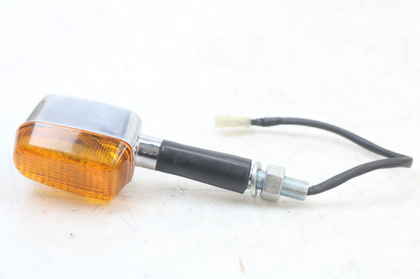 photo de VOORSTE RECHTER KNIPPERLICHT ROYAL ENFIELD CONTINENTAL GT 650 (2019 - 2024) - Detail van het onderdeel