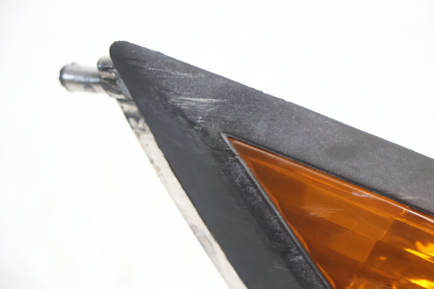 photo de VOORSTE RECHTER KNIPPERLICHT KEEWAY RY6 2T 50 (2011 - 2019) - Detail van het onderdeel