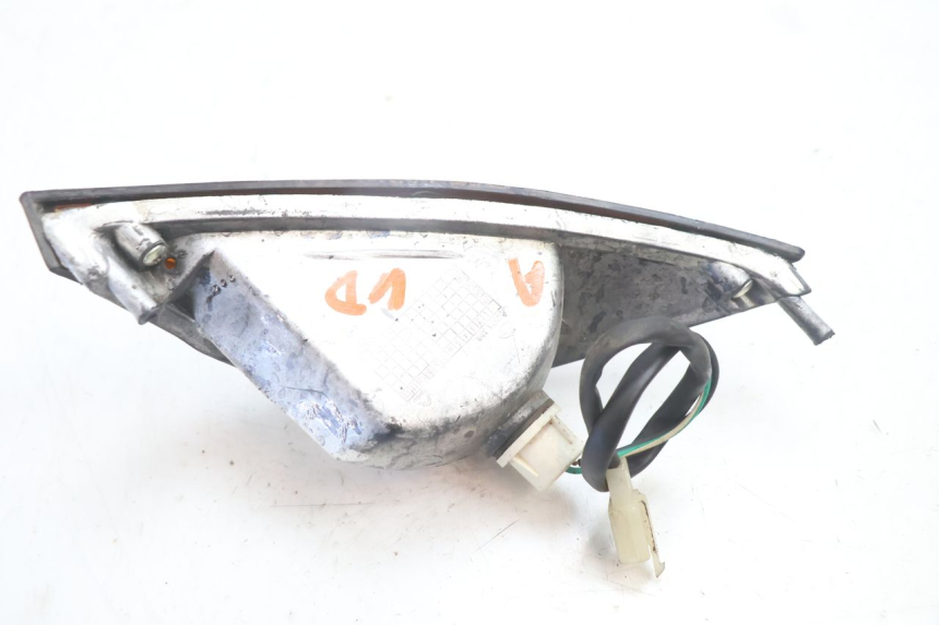 photo de VOORSTE RECHTER KNIPPERLICHT KEEWAY RY6 2T 50 (2011 - 2019) - Staat van het oppervlak