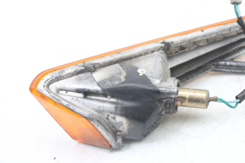 photo de VOORSTE RECHTER KNIPPERLICHT HONDA SCV LEAD 100 (2003 - 2007) - Bevestigingspunten