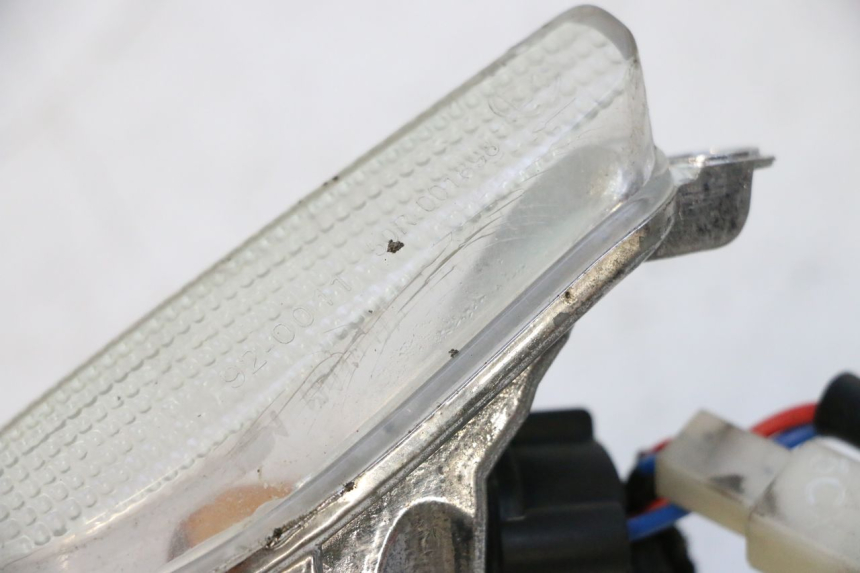 photo de VOORSTE RECHTER KNIPPERLICHT APRILIA SR 2T 50 (2012 - 2017) - Detail van het onderdeel