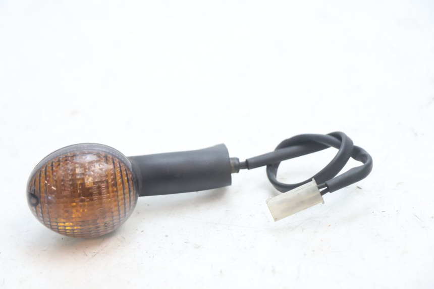photo de RECHTS VOOR KNIPPERLICHT PEUGEOT TREKKER 50 (1995 - 2004) - Detail van het onderdeel