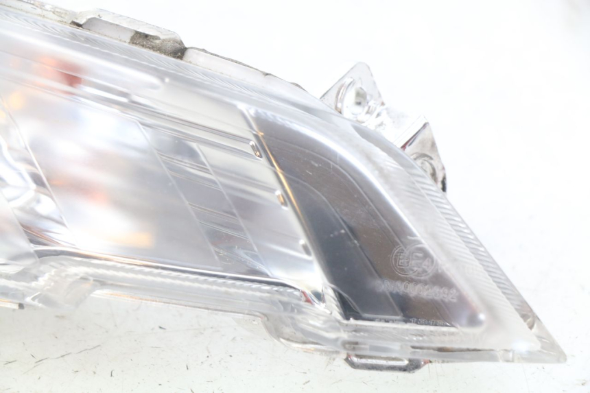 photo de VOORSTE RECHTER KNIPPERLICHT PEUGEOT TWEET 4T 50 (2018 - 2022) - Bevestigingspunten