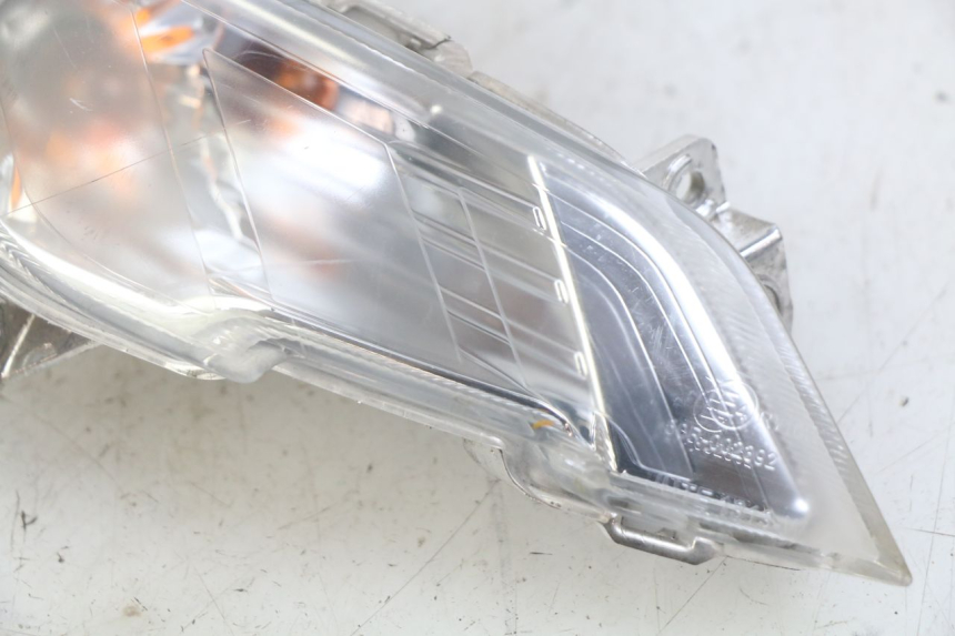 photo de VOORSTE RECHTER KNIPPERLICHT PEUGEOT TWEET 4T 50 (2018 - 2022) - Technische close-up