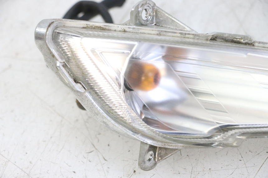 photo de VOORSTE RECHTER KNIPPERLICHT PEUGEOT TWEET 4T 50 (2014 - 2019) - Staat van het oppervlak