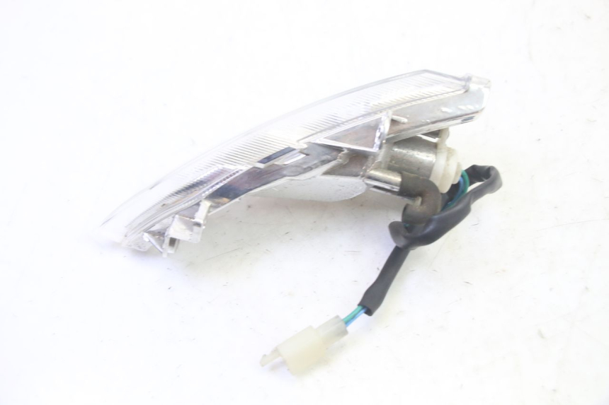 photo de VOORSTE RECHTER KNIPPERLICHT PEUGEOT TWEET PRO EFI 4T 50 (2021 - 2022) - Detail van het onderdeel