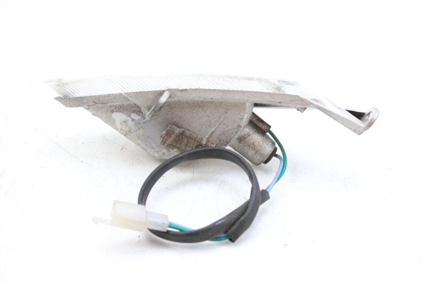 photo de VOORSTE RECHTER KNIPPERLICHT PEUGEOT V-CLIC VCLIC 50 (2007 - 2013) - Staat van het oppervlak