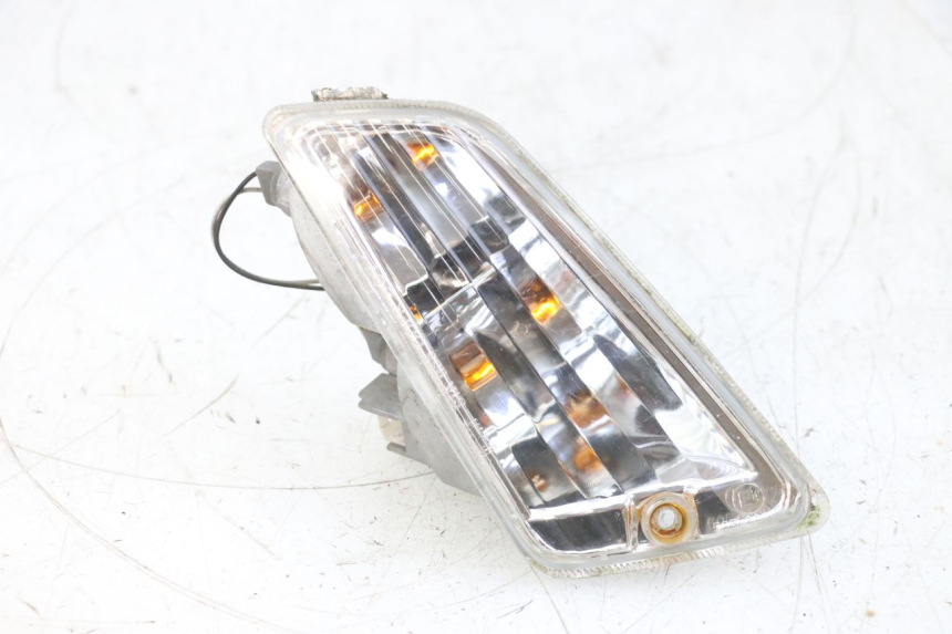 photo de VOORSTE RECHTER KNIPPERLICHT PIAGGIO VESPA GTS SUPER IE 125 (2009 - 2016) - Hoofdaanzicht