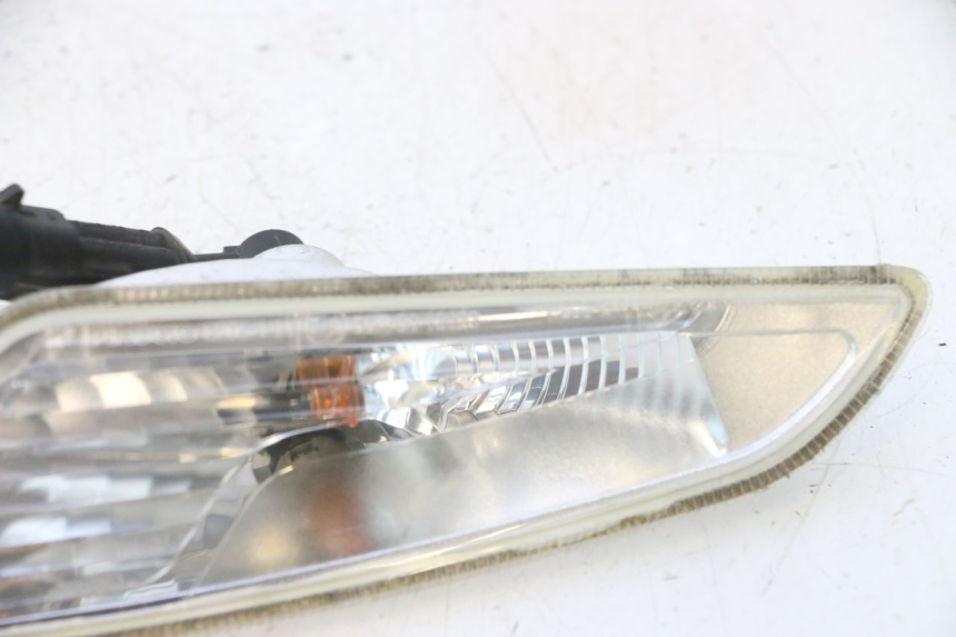 photo de VOORSTE RECHTER KNIPPERLICHT PIAGGIO VESPA PRIMAVERA 2T 50 (2013 - 2018) - Markeringen en referenties