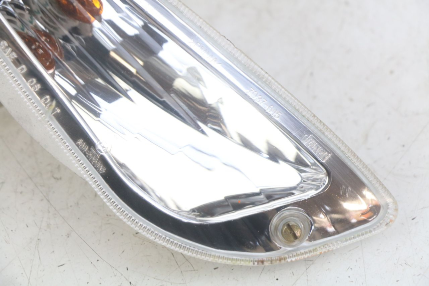 photo de VOORSTE RECHTER KNIPPERLICHT PIAGGIO VESPA S 2T 50 (2007 - 2014) - Detail van het onderdeel