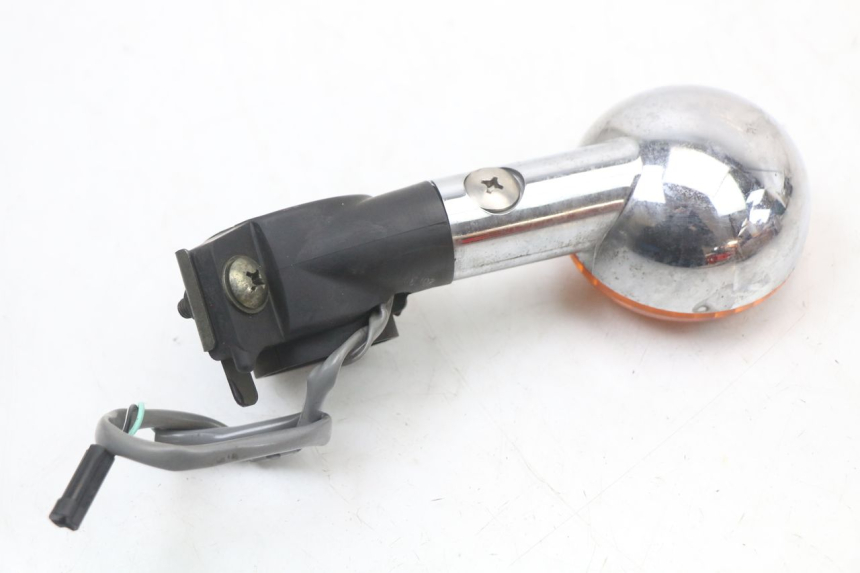 photo de VOORSTE RECHTER KNIPPERLICHT SUZUKI VL INTRUDER 125 (2004 - 2007) - Technische close-up