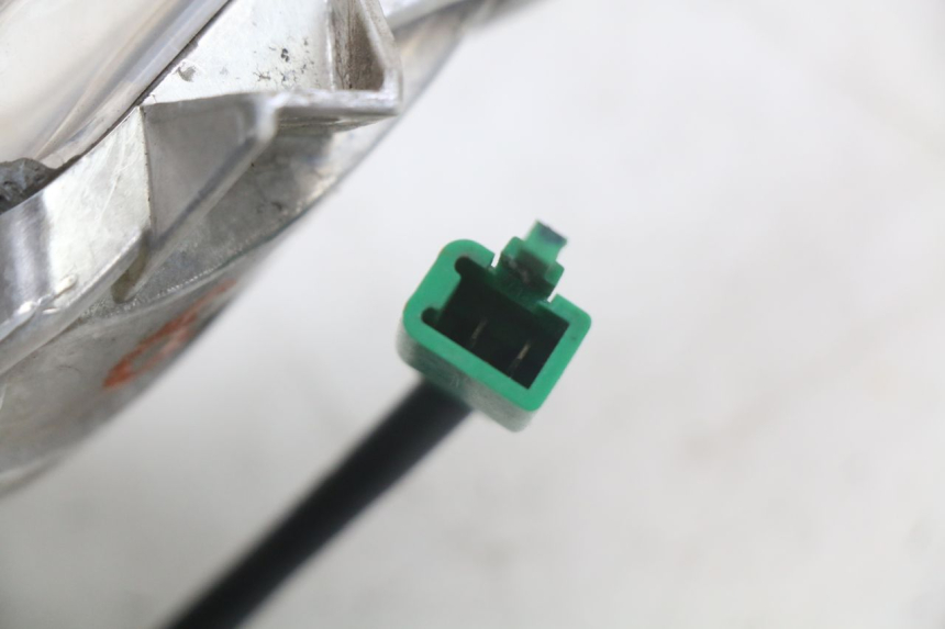 photo de VOORSTE RECHTER KNIPPERLICHT YAMAHA X-MAX XMAX 250 (2006 - 2009) - Staat van het oppervlak