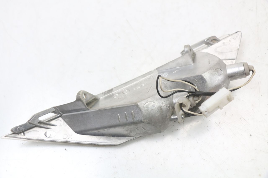 photo de VOORSTE RECHTER KNIPPERLICHT PIAGGIO X8 125 (2004 - 2007) - Andere kijkhoek